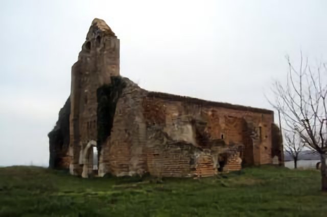 Lagruère - Eglise de Saint Juin 01