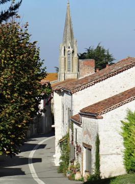 Dolmayrac et l'église Saint-Orens