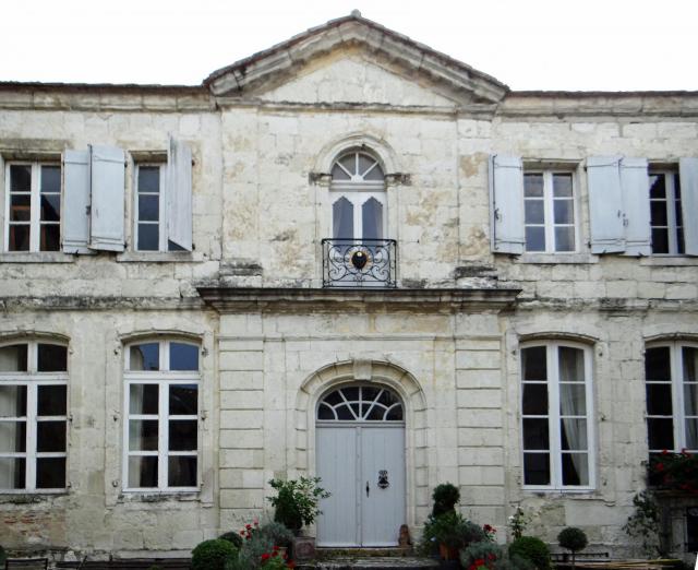 Castillonnès - Hôtel de Cours de Thomazeau - Façade côté rue du Petit-Paris