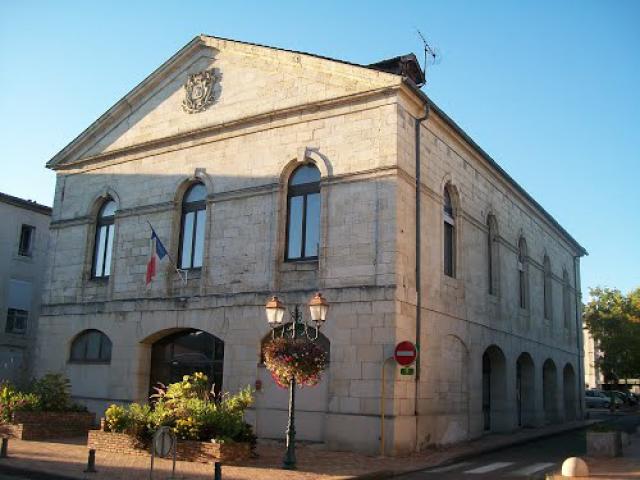Mairie de Casteljaloux (Lot-et-Garonne, France)