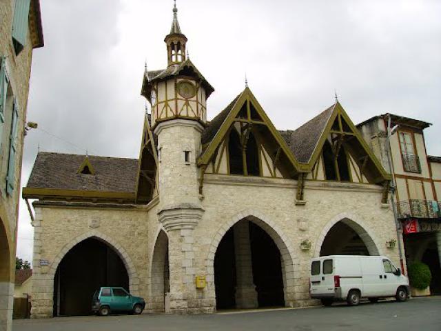 Castillonnès- Halle