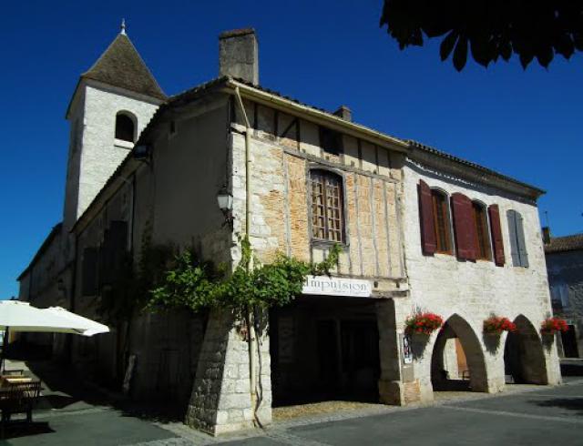 Maison à arcades à Tournon d'Agenais
