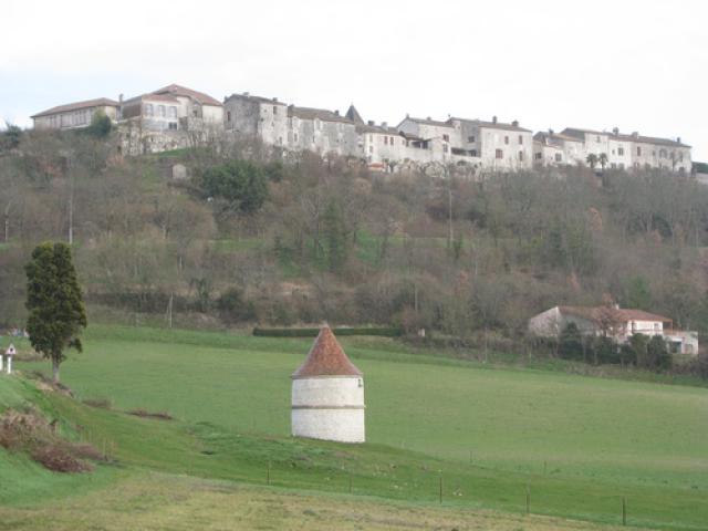 Pigeonnier à Tournon d'Agenais.