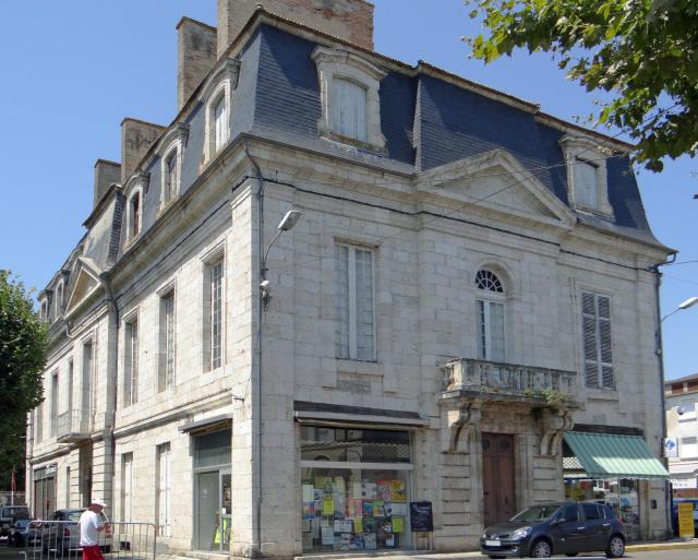 Château d'Aiguillon - Les communs