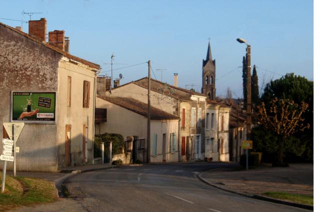 Montignac-de-Lauzun, view from route de Miramont-de-Guyenne