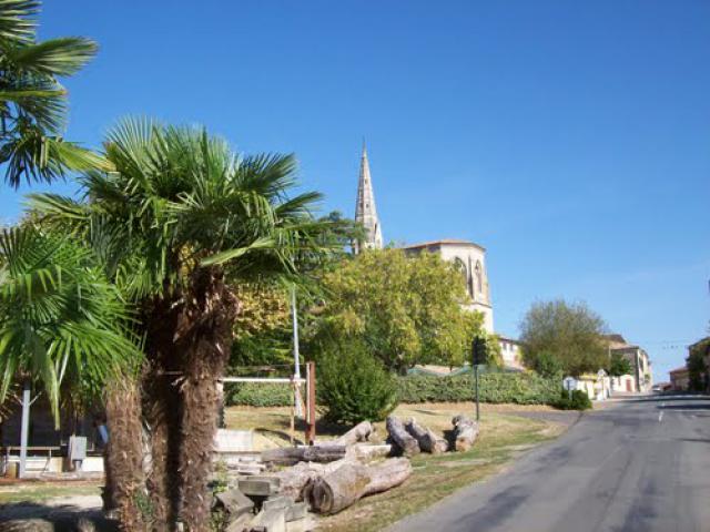 L'église du carrefour route d'Acmée