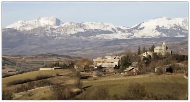 Le village de Montgardin.