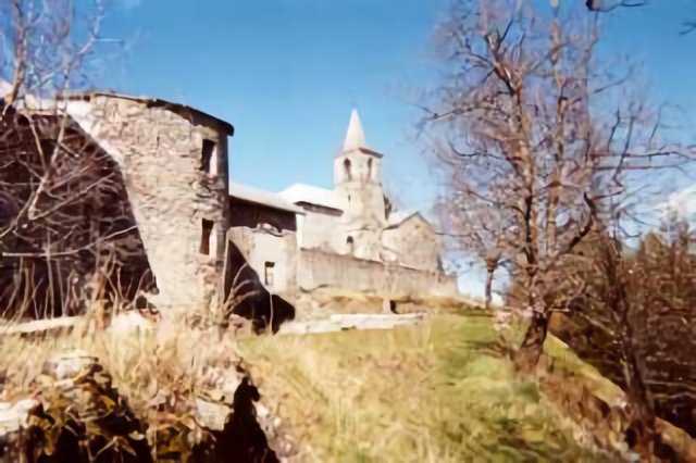 Le village de Montgardin.