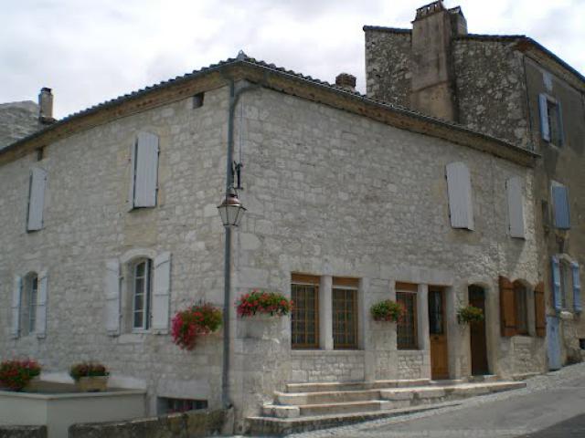 Tournon d'agenais.