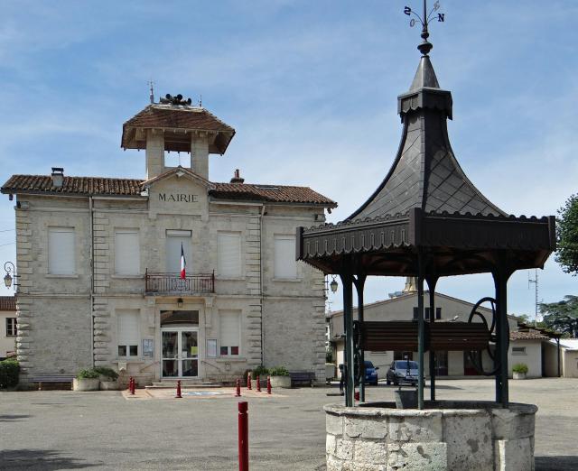 Laroque-Timbaut - Mairie
