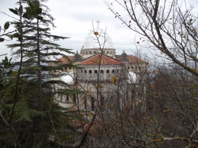 Penne-d'Agenais- Basilique Notre-Dame-de-Peyragude
