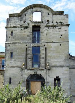 Cet édifice est répertorié dans la base Mérimée, base de données sur le patrimoine architectural français du ministère de la Culture, sous…