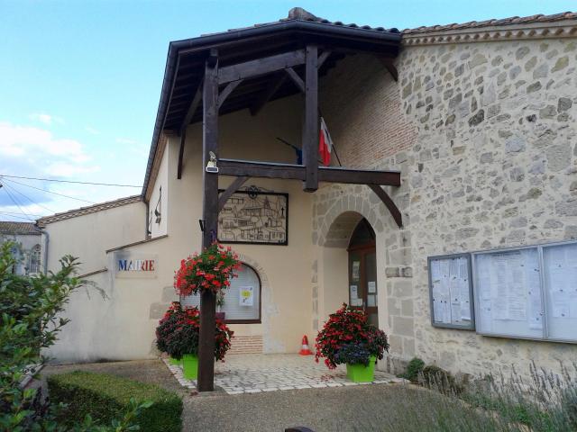 Mairie de Saint-Pierre-sur-Dropt (Lot-et-Garonne, France)
