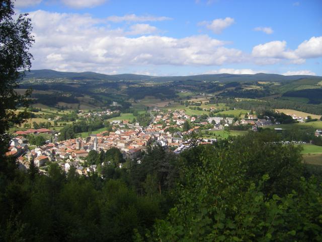 Le Malzieu-Ville as viewed from west, back the Margeride Mountains