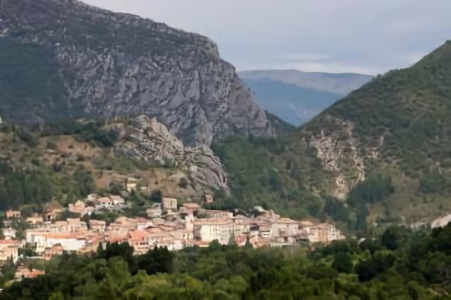 village de Serres