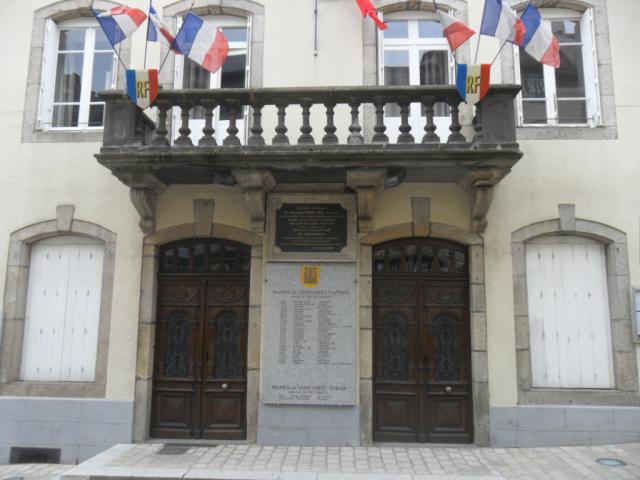 Mairie de Saint-Chély-d'Apcher (entrée)