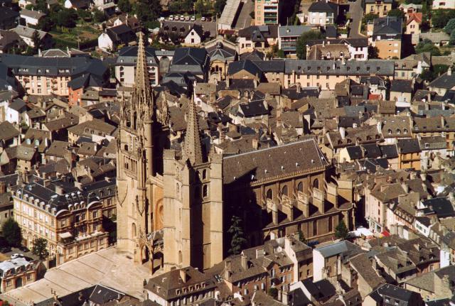 France Lozère Mende La Cathédrale Photographie prise par GIRAUD Patrick Août 2005