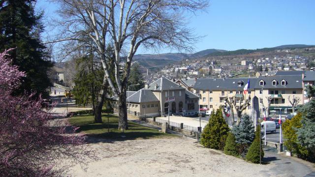 Vue d'une partie de la ville de Mende, Lozère, France.