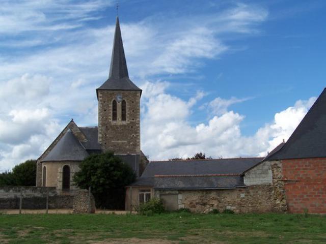 Église de Briollay, d'origine romane, XVIe s.