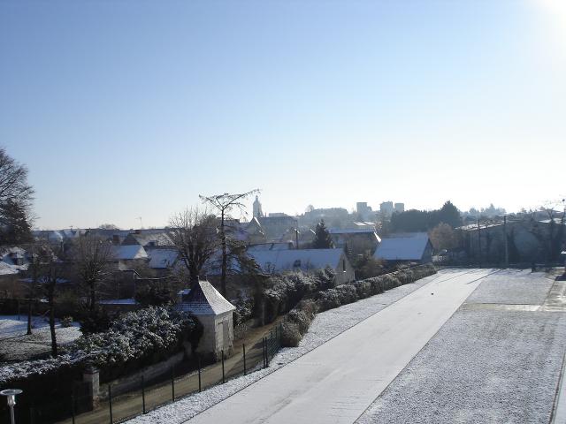 Vue de Beaufort-en-Vallée sous la neige. Faite le dimanche 5 mars 2006.