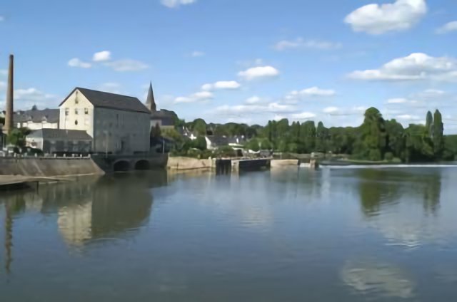 Upstream from the bridge, Chateauneuf-sur-Sarthe