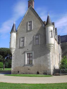 Château du parc de la Guyonnière, vue latérale (Montreuil-Juigné, Maine-et-Loire)