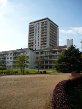 Tour du Val d'Or, Avrillé (France) 55 mètres.