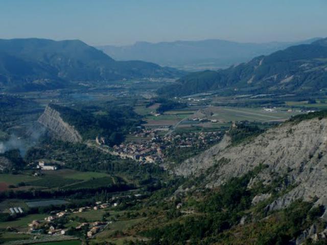tallard vu du nord et du ciel