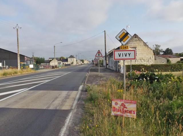 Panneau d'entrée dans le village de Vivy dans le Maine-et-Loire.