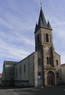 Église de Saint-André-de-la-Marche dans le Maine-et-Loire.
