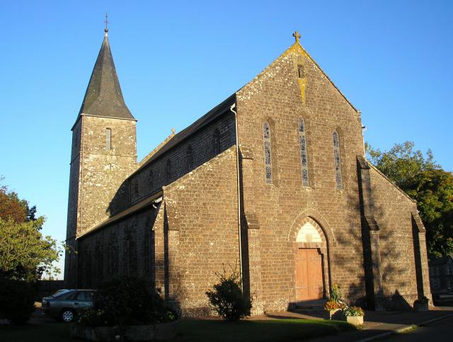 Saint-Denis-le-Gast (Normandie, France). L'église Saint-Denis.