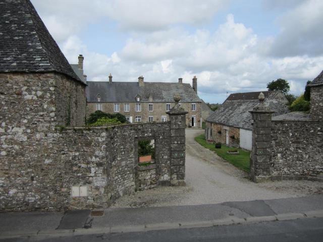 Cet édifice est répertorié dans la base Mérimée, base de données sur le patrimoine architectural français du ministère de la Culture, sous…