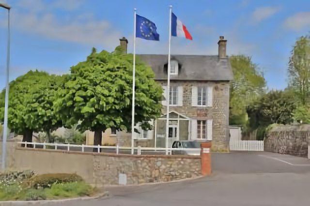 Mairie de Bréville-sur-Mer (Manche)