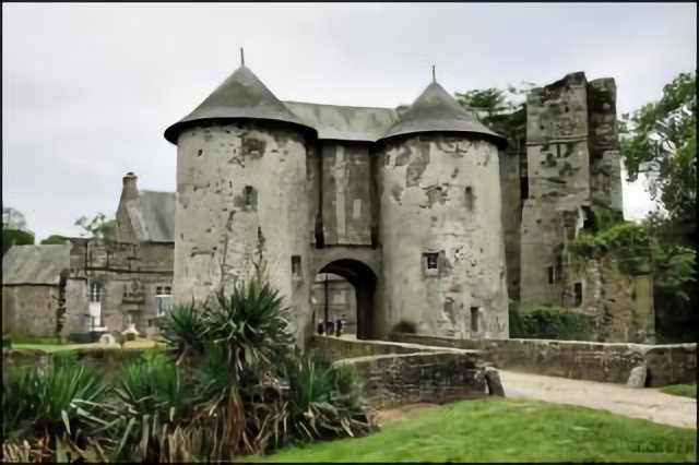 Entrée du château de Chanteloup (50)
