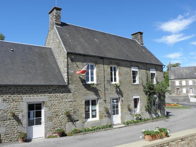 Mairie de Saint-Loup (50).