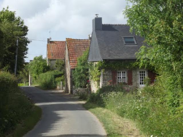 La Rue Etienville