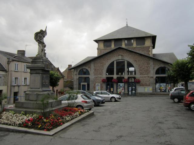 ancienne halle de fr:Bréhal