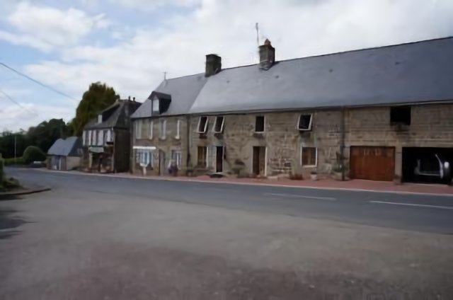 St Michel de Montjoie, le bas du Bourg