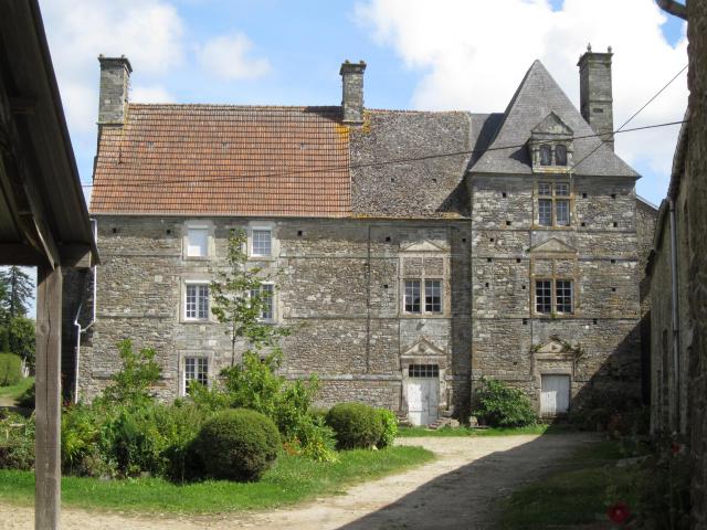 Cet édifice est répertorié dans la base Mérimée, base de données sur le patrimoine architectural français du ministère de la Culture, sous…