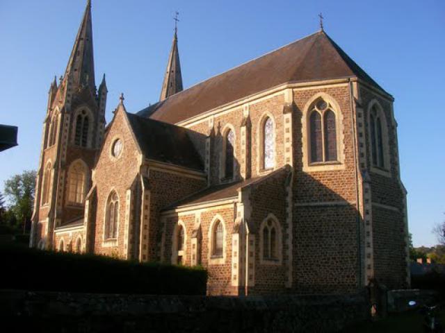 21-Voie verte à La Chapelle-sur-Vire. L'église.