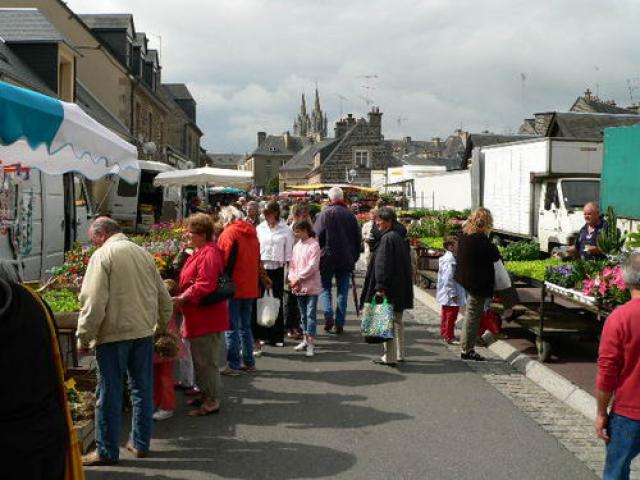 Market St Hilaire du Harcouet
