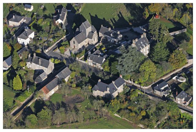 Vue aérienne de l'église du Neufbourg, Manche, Normandie, France, Europe.