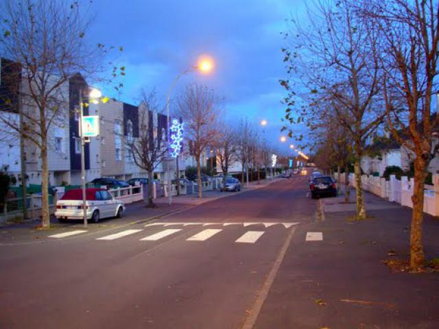 France. Querqueville. Avenue d'Epinay (Франция. Керквиль)