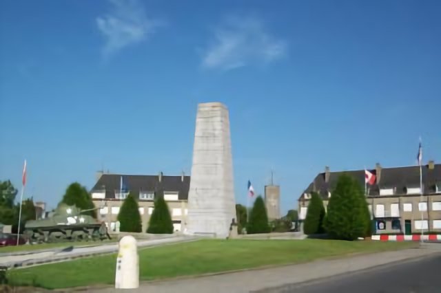 Avranches monument Patton