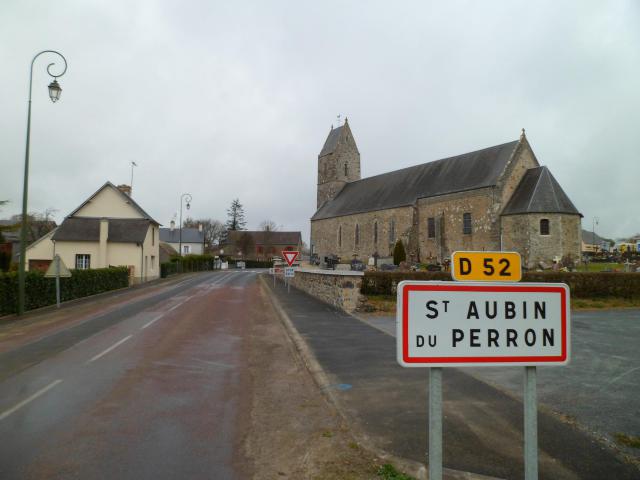 église Saint-Aubin de fr:Saint-Aubin-du-Perron