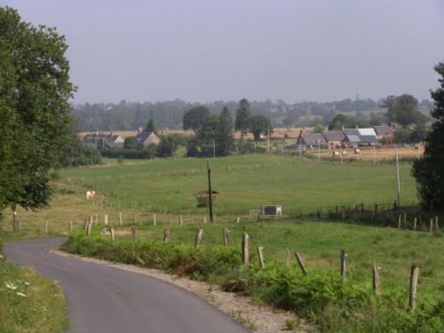 Belle vallée! -vue de Lumais à Launay (Argouges)