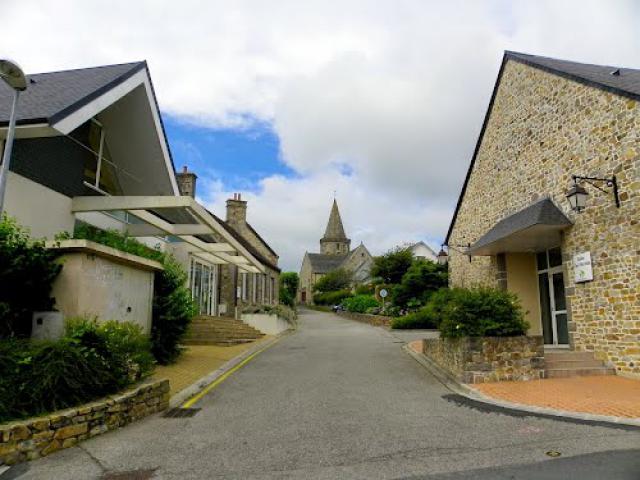 Les Pieux - Pl. Saint Clair
