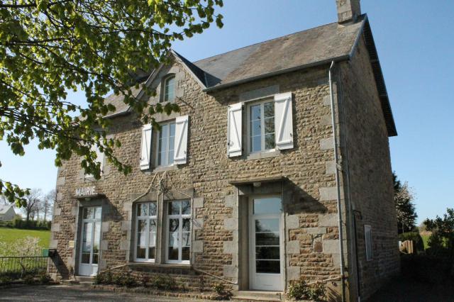 La mairie de Montviron