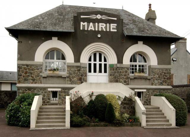 La Mairie de Blainville-sur-Mer, Manche.