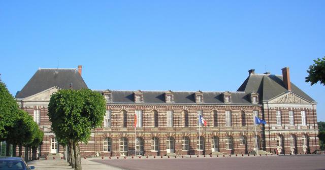 Torigni-sur-Vire (Normandie, France). Le château des Matignon, hôtel de ville.